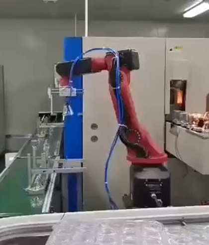 Máquina de moldeo por soplado automática de tarros para mascotas con robot