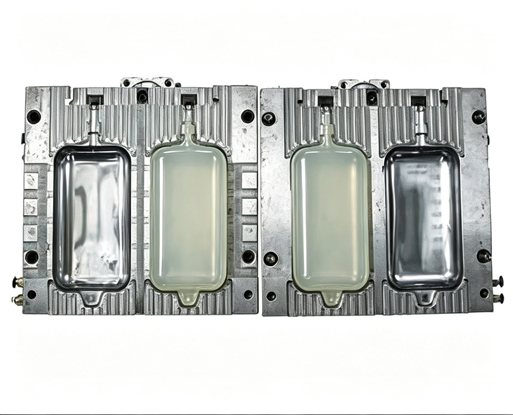 How to Choose Steel for Blow Molds? Meto Explains the Balance Between Wear Resistance and Corrosion Resistance